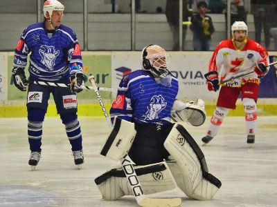 Tomáš Pácal (vlevo) a Martin Sejpal proti Žďáru. Foto: Jan Kobzáň